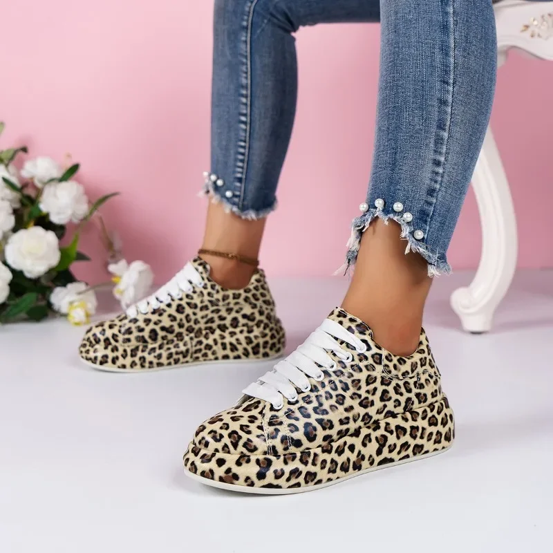 2024 Large Spring and Autumn Season New Shoes Children's Fashion European and American Style Casual Leopard Pattern Board Shoes
2024 Large Spring and Autumn Season New Shoes Children's Fashion European and American Style Casual Leopard Pattern Board Shoes