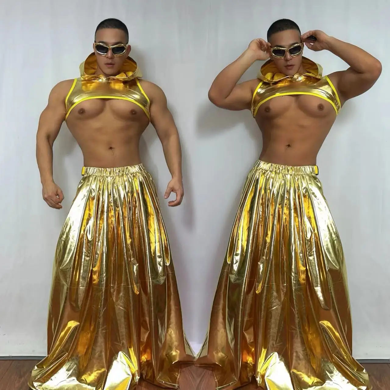 

New Gold laser Future Technology Dress Wear Nightclub Male Singer DJ Sexy Mirror Gold Skirt Set Stage Show Performance Clothing