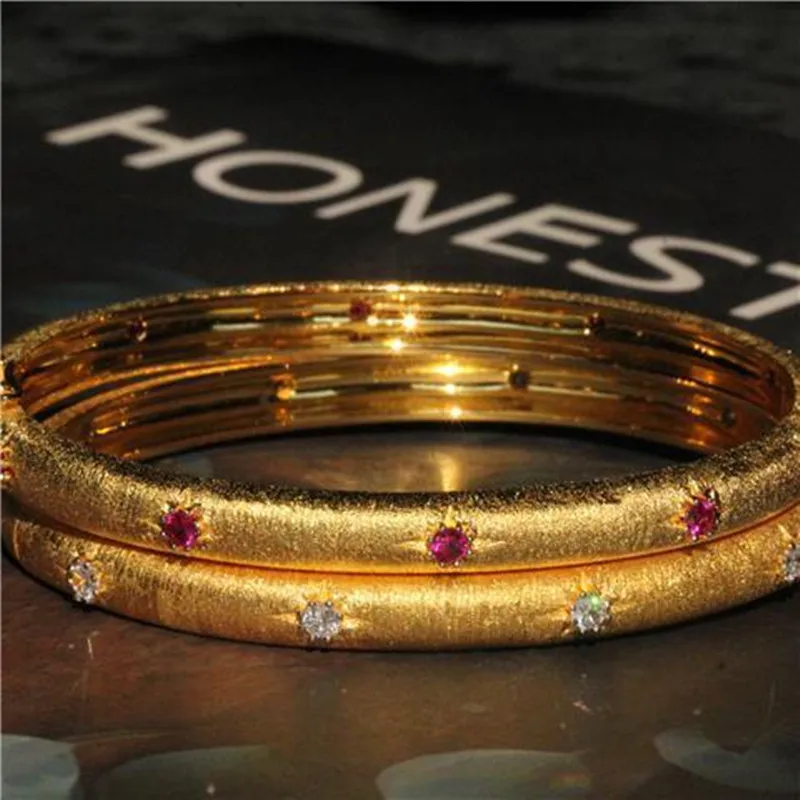 Bangle Italy Palace Brushed Bracelet For Women Gold Plated Luxury Diamond Vintage Exquisite Open Bangle Quality Designer Jewelry
Bangle Italy Palace Brushed Bracelet For Women Gold Plated Luxury Diamond Vintage Exquisite Open Bangle Quality Designer Jewelry