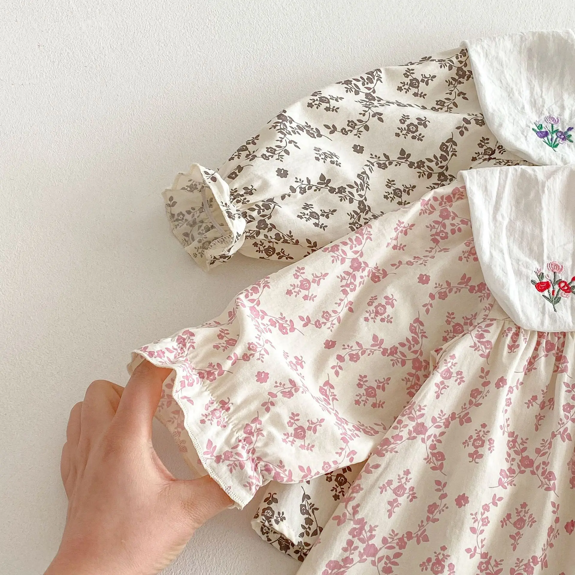 2025 Autumn New Girls Casual Dress Children Large Collar Flower Embroidery Dress Cotton Baby Girl Floral Princess Dress 21 S69e3d4514fef49bc8acf0931aaedd2adj
