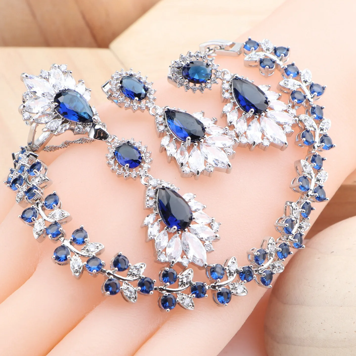 925 Silver Bridal Jewelry Sets For Women Blue Zircon Wedding Earrings Rings Bracelets Set Pendant Necklace
925 Silver Bridal Jewelry Sets For Women Blue Zircon Wedding Earrings Rings Bracelets Set Pendant Necklace