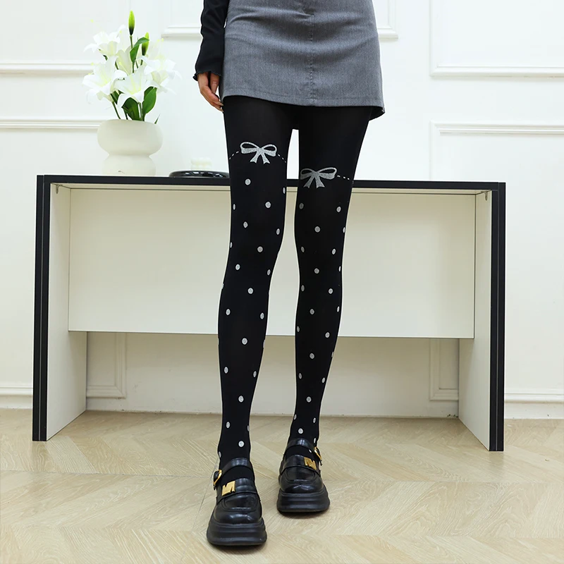 Sweet Lolita Style Silver Bow Polka Dot Printing Women's Pantyhose Medium Thickness Warm Stylish Simple Spice Sexy Tights
Sweet Lolita Style Silver Bow Polka Dot Printing Women's Pantyhose Medium Thickness Warm Stylish Simple Spice Sexy Tights