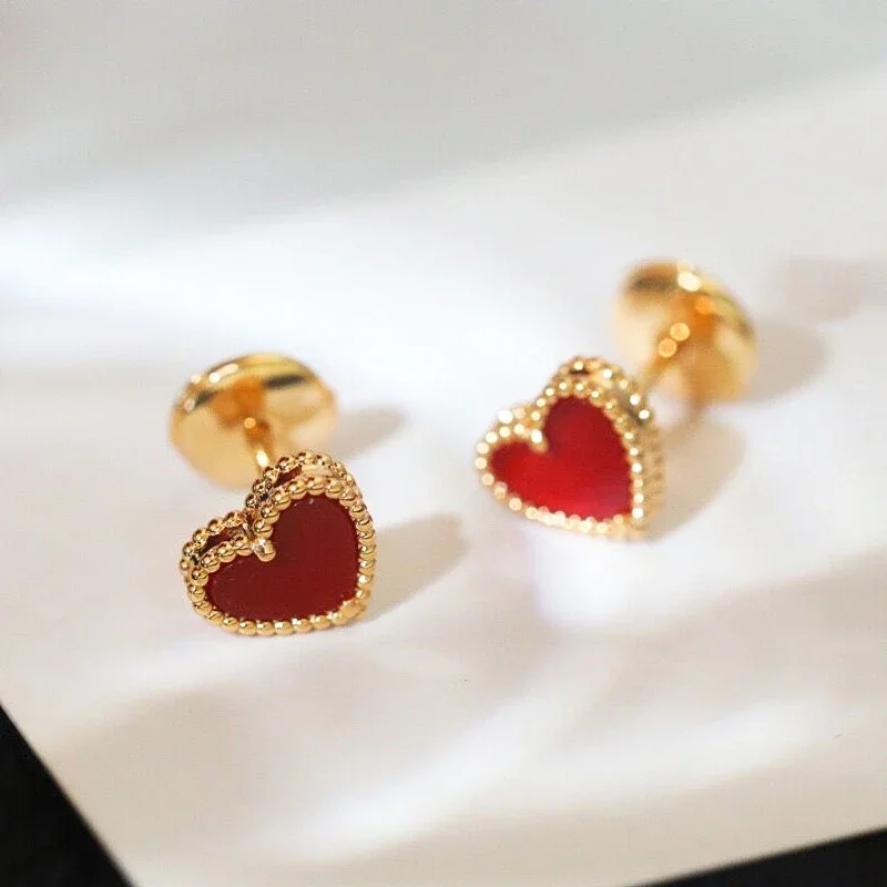 Hot selling new rose gold red agate heart-shaped earrings for women Sweet and minimalist Party Luxury brand jewelry gifts
Hot selling new rose gold red agate heart-shaped earrings for women Sweet and minimalist Party Luxury brand jewelry gifts