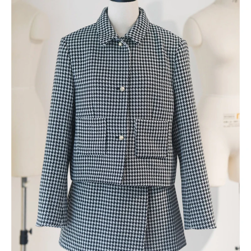 10.25 Women Temperament Lapel Collar Houndstooth Partten Pearls Single Breasted Pocket Fashion Wool Jacket 
10.25 Women Temperament Lapel Collar Houndstooth Partten Pearls Single Breasted Pocket Fashion Wool Jacket