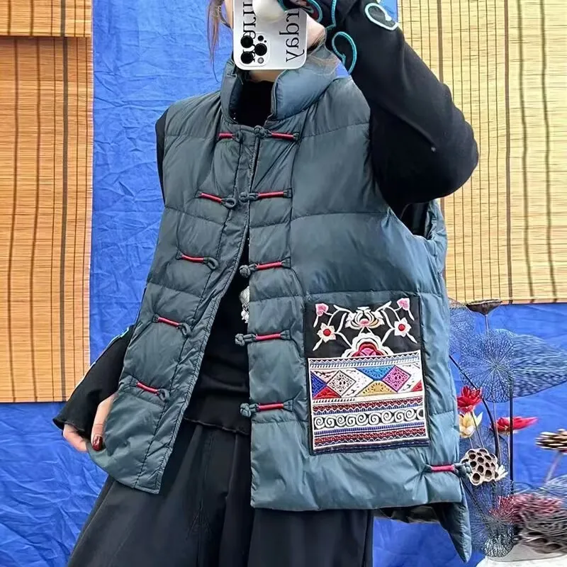 2023 Autumn And Winter Women Vest Thick New Student Cotton Coats Size 3XL Lady Clothing Warm Chinese embroidery Retro Costume
2023 Autumn And Winter Women Vest Thick New Student Cotton Coats Size 3XL Lady Clothing Warm Chinese embroidery Retro Costume