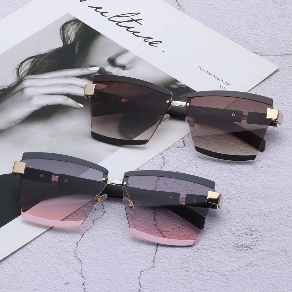 Fashion Oversized Square Metal Sunglasses Candy Color for Women Rimless Frame Sunglasses Gradient Eyewear UV400
Fashion Oversized Square Metal Sunglasses Candy Color for Women Rimless Frame Sunglasses Gradient Eyewear UV400