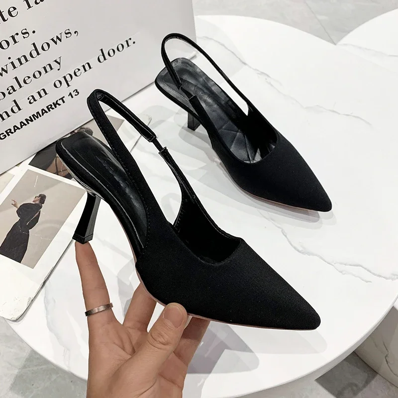 2024 Summer New Large French Style Classic High Heel Sandals Thin Heels European and American Fashion Pointed Women's Shoes
2024 Summer New Large French Style Classic High Heel Sandals Thin Heels European and American Fashion Pointed Women's Shoes