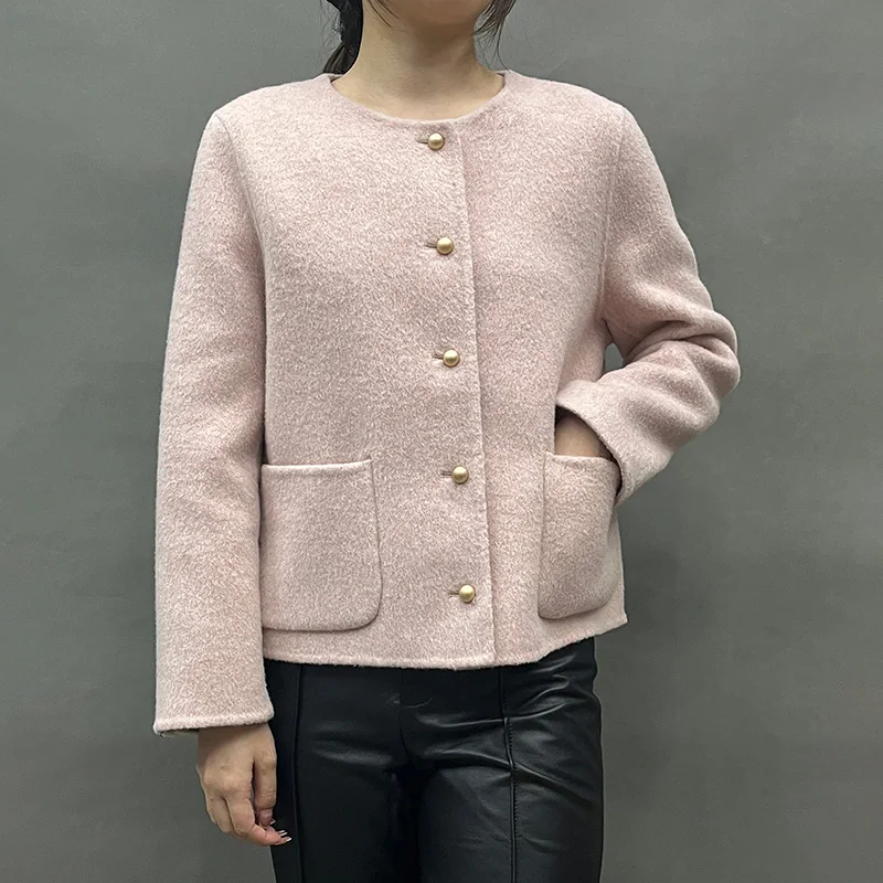 Women's 100% Real Wool Fashion Short Coat 2023 New Styles Lady Winter Wool Jacket O Neck WB5797S
Women's 100% Real Wool Fashion Short Coat 2023 New Styles Lady Winter Wool Jacket O Neck WB5797S