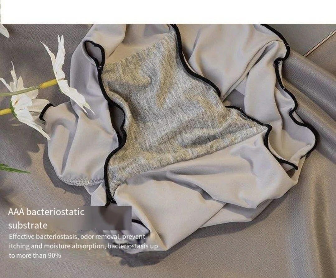 Alherff Women's cartoon ice silk cool autumn boxer shorts, loose to absorb sweat and maintain lower body health underwear
Alherff Women's cartoon ice silk cool autumn boxer shorts, loose to absorb sweat and maintain lower body health underwear