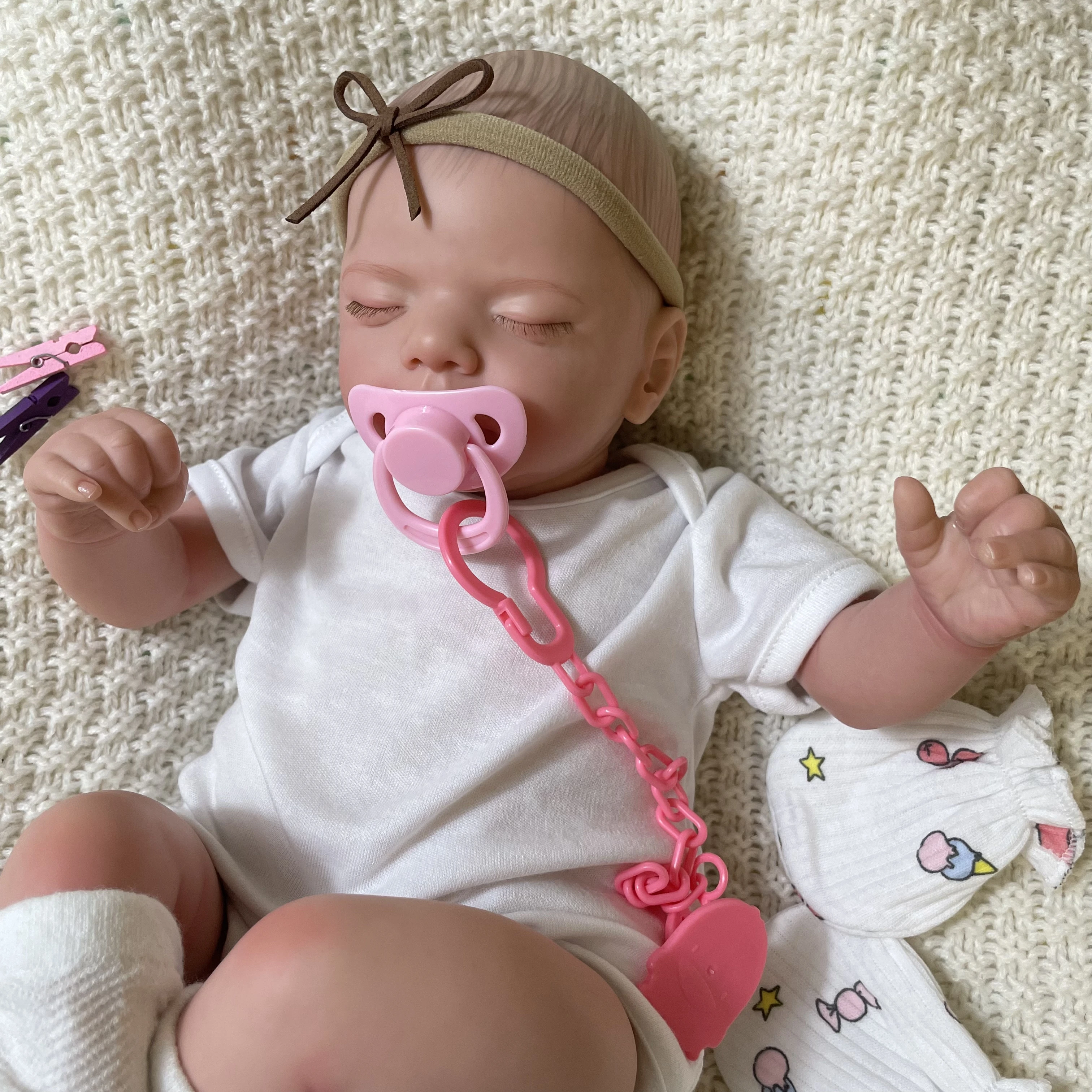 19inch Already Painted Finished Reborn Baby Doll Sam Sleeping Newborn Baby Size 3D Skin Visible Veins Collectible Art Doll
19inch Already Painted Finished Reborn Baby Doll Sam Sleeping Newborn Baby Size 3D Skin Visible Veins Collectible Art Doll