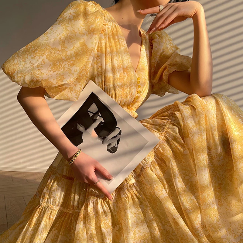 French Print Yellow V-neck Waist Design Puff Sleeves Mid-length New Summer Women's 2022 Dress
French Print Yellow V-neck Waist Design Puff Sleeves Mid-length New Summer Women's 2022 Dress