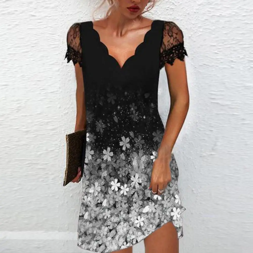 V-neck Dress Elegant Lace Patchwork Floral Print V Neck A-line Mini Dress for Women for Summer Parties Dates Office Wear V-neck
V-neck Dress Elegant Lace Patchwork Floral Print V Neck A-line Mini Dress for Women for Summer Parties Dates Office Wear V-neck