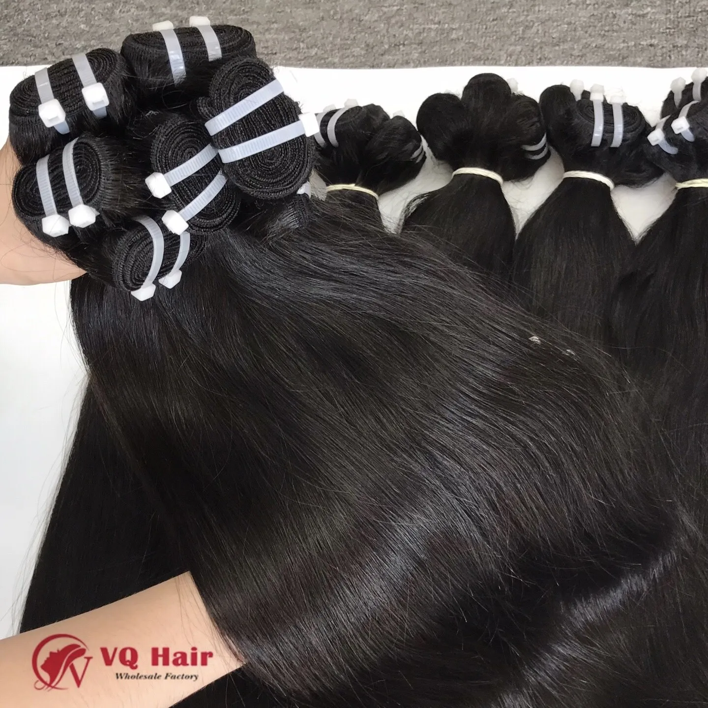Wholesale Raw Vietnamese Natural Straight Hair Extensions No Tangle No Shedding 100% Virgin Hair
Wholesale Raw Vietnamese Natural Straight Hair Extensions No Tangle No Shedding 100% Virgin Hair