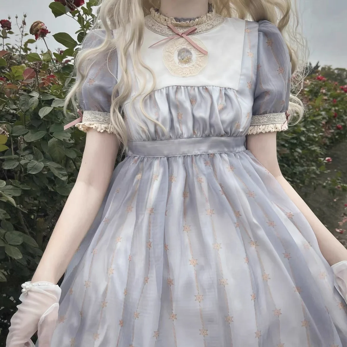 Wind to Rose Gentle Lolita Sweet Cute Soft Girl Short Sleeve OP Lace Dresses Fairy Loli Princess Dress Women's Summer All-match
Wind to Rose Gentle Lolita Sweet Cute Soft Girl Short Sleeve OP Lace Dresses Fairy Loli Princess Dress Women's Summer All-match