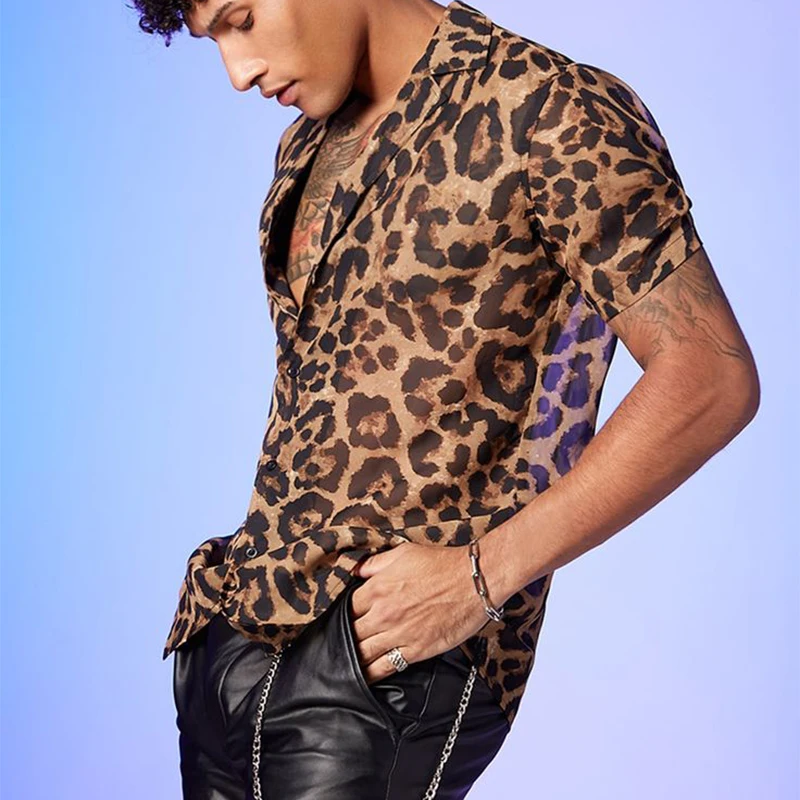 

Streetwear Mens Shirt Vintage Loose Leopard Printed Shirts Summer Short Sleeve Buttoned Lapel Casual Shirt Men Fashion Cardigans