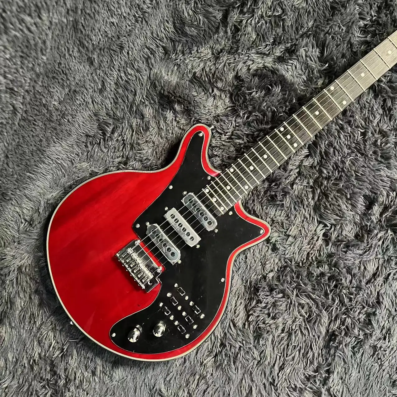 

Brian May Electric Guitar, Mahogany Body, Red Color, Rosewood Fingerboard, 3 Pickups, 6 Strings Guitarra, violão, Free Ship 기타