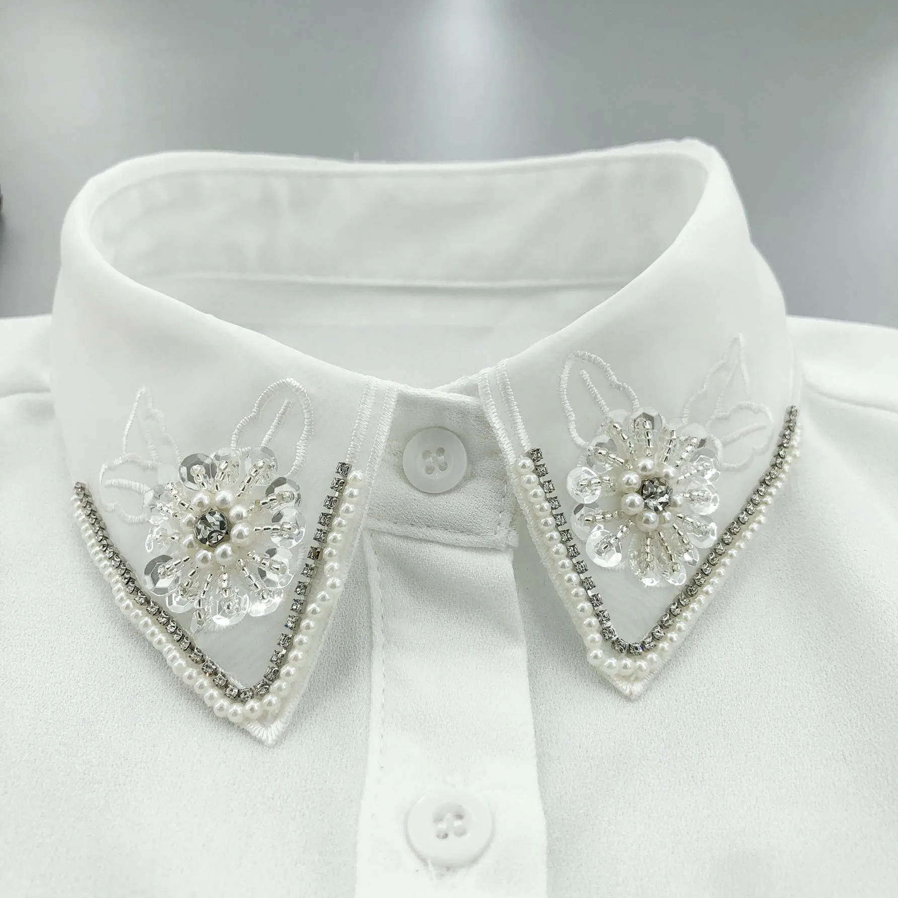 Handmade Beads False Collar for Women's Autumn Sweater Blouse Fake Collar Female Removable Shirt Detachable Collar Accessories
Handmade Beads False Collar for Women's Autumn Sweater Blouse Fake Collar Female Removable Shirt Detachable Collar Accessories