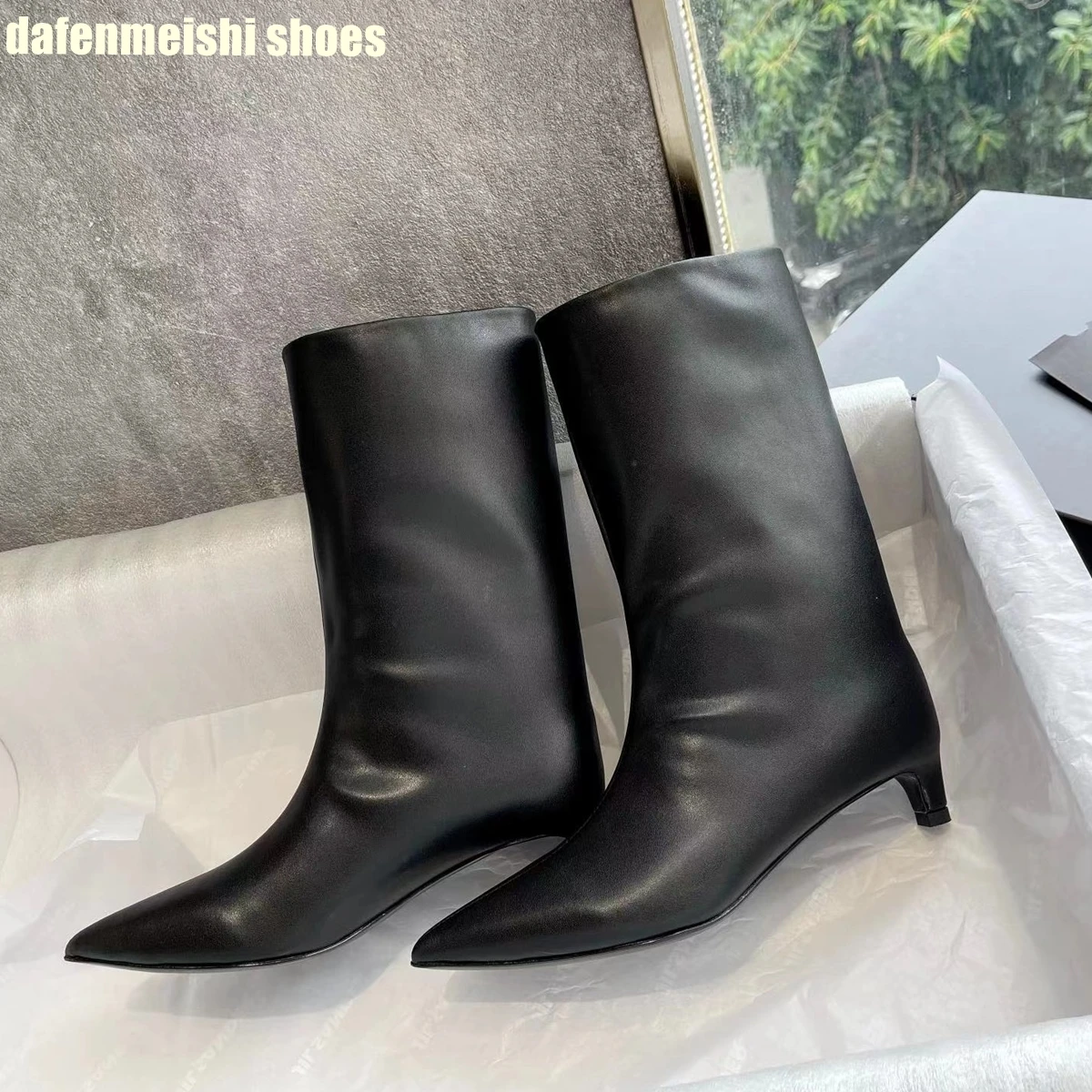 2024 New Pointed Toe Fashion Women Boots Kitten Heel Slip On Short/long Solid Color Casual Winter Boots Leather Comfort Mid Boot
2024 New Pointed Toe Fashion Women Boots Kitten Heel Slip On Short/long Solid Color Casual Winter Boots Leather Comfort Mid Boot