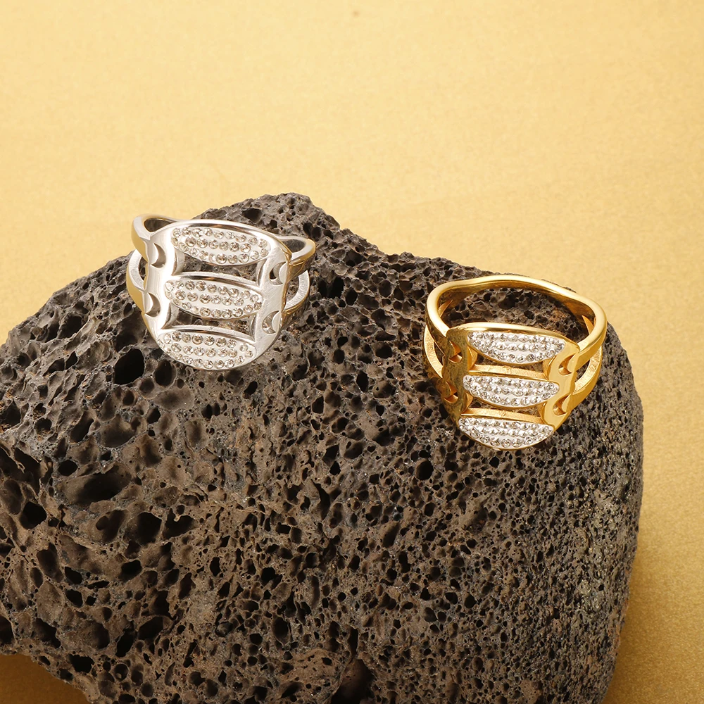New Chunky Stainless Steel Ring Fashion Jewelry For Women Men Hollow CZ Zircon Stone Crystal Shiny Polished Flat Finger Rings
New Chunky Stainless Steel Ring Fashion Jewelry For Women Men Hollow CZ Zircon Stone Crystal Shiny Polished Flat Finger Rings