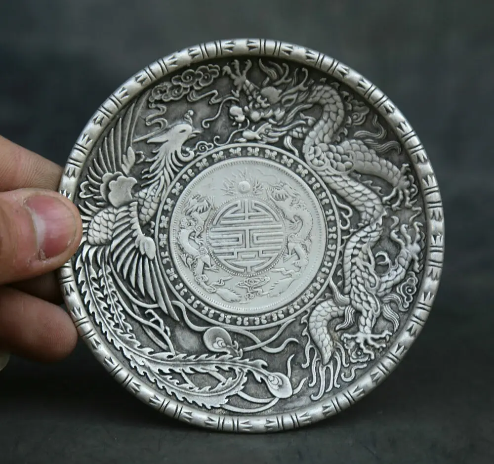 Китайская маленькая тарелка «Miao Silver Qing Dynasty», Гуансюй юанбао, дракон феникс, 3,7 дюйма
Китайская маленькая тарелка «Miao Silver Qing Dynasty», Гуансюй юанбао, дракон феникс, 3,7 дюйма