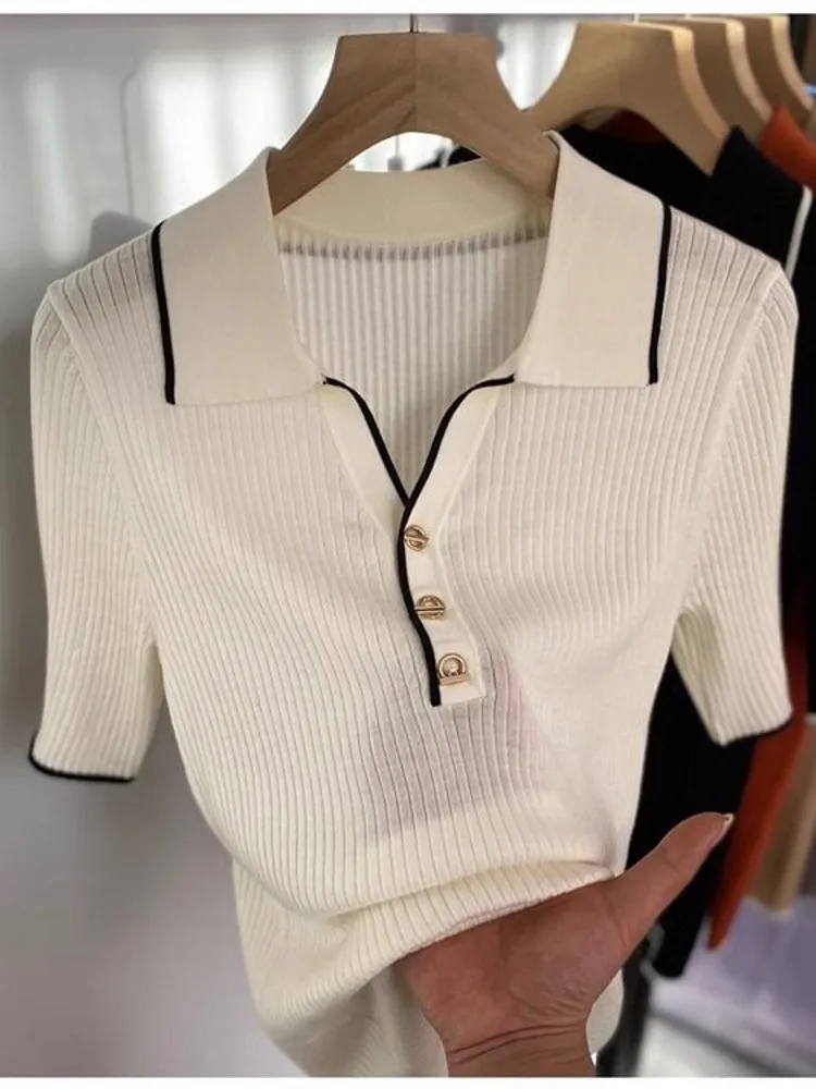 Повседневный черный вязаный свободный свитер с коротким рукавом, пуловер, сезон весна-лето 2024, однотонный модный Мягкий трикотажный топ с отворотом и V-образным вырезом Y2K
Повседневный черный вязаный свободный свитер с коротким рукавом, пуловер, сезон весна-лето 2024, однотонный модный Мягкий трикотажный топ с отворотом и V-образным вырезом Y2K