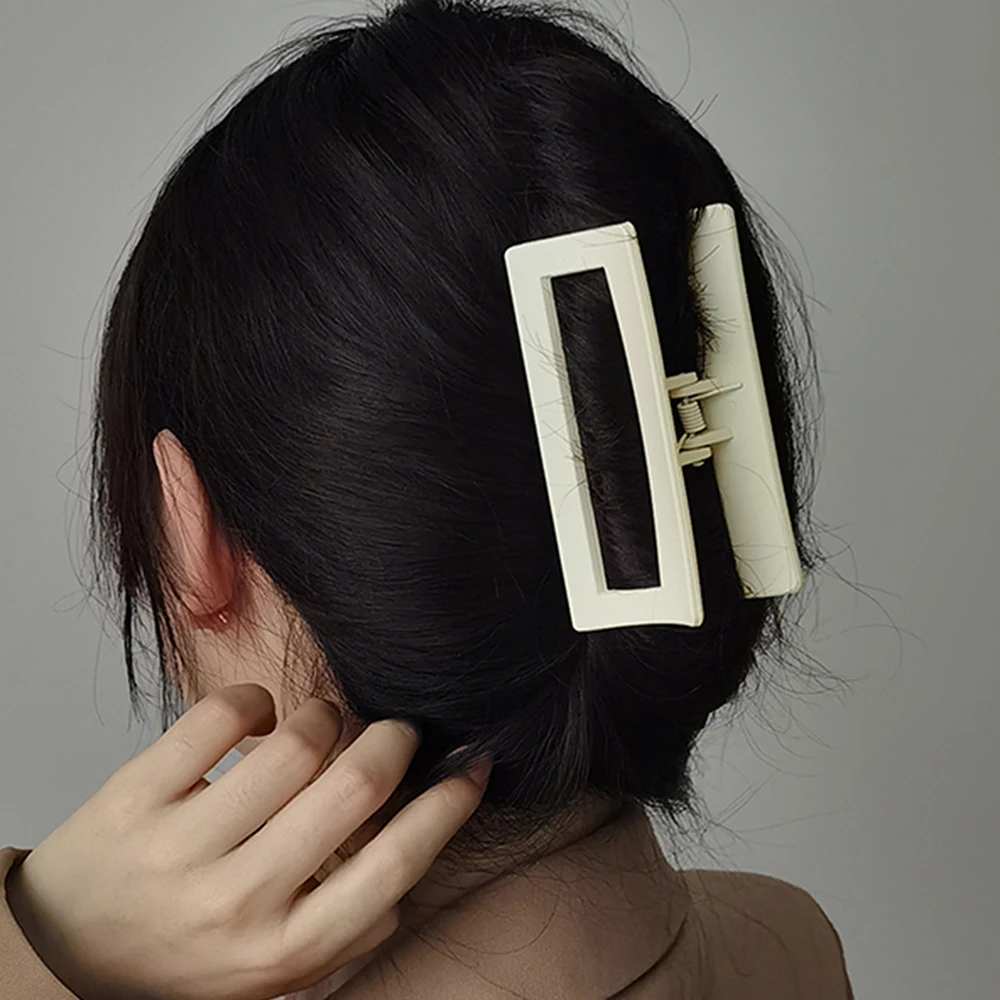 Hair Clips Plastic Claw Clip Large Matte Hair Clip Non Slip Hairclip Strong Hair Claw Hair Accessories for Girls with Thick Hair
Hair Clips Plastic Claw Clip Large Matte Hair Clip Non Slip Hairclip Strong Hair Claw Hair Accessories for Girls with Thick Hair