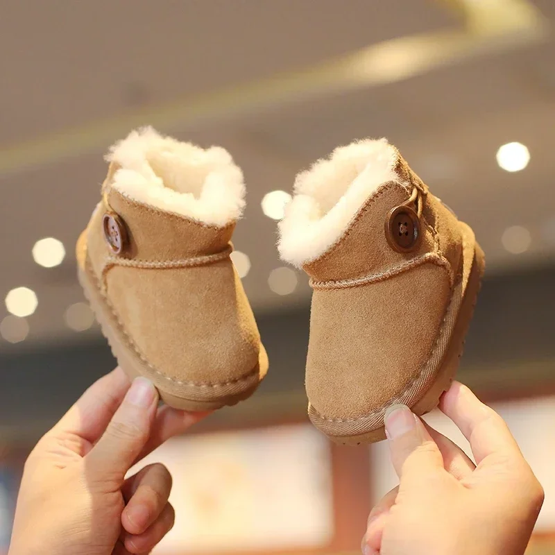 Winter New Children Snow Boots Boys Girls Soft Warm Short Boots with Thick Fur Princess Shoes Retro Cotton Shoes Baby Boots
Winter New Children Snow Boots Boys Girls Soft Warm Short Boots with Thick Fur Princess Shoes Retro Cotton Shoes Baby Boots