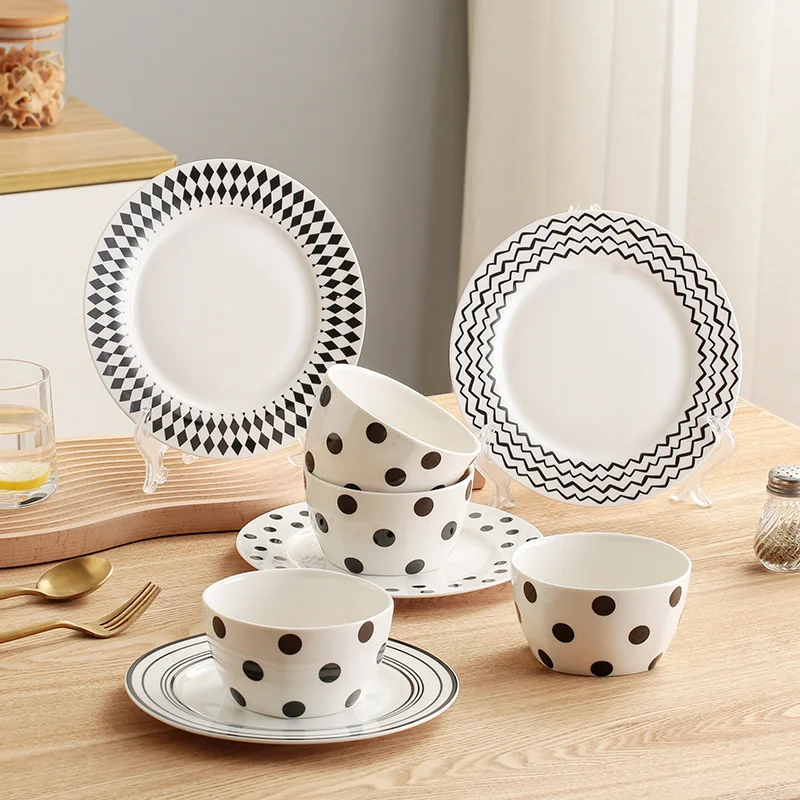 Hepburn Style Ceramic Cutlery Bowl and Plates Household Rice Bowl Plate Chopsticks European Ins Style
Hepburn Style Ceramic Cutlery Bowl and Plates Household Rice Bowl Plate Chopsticks European Ins Style