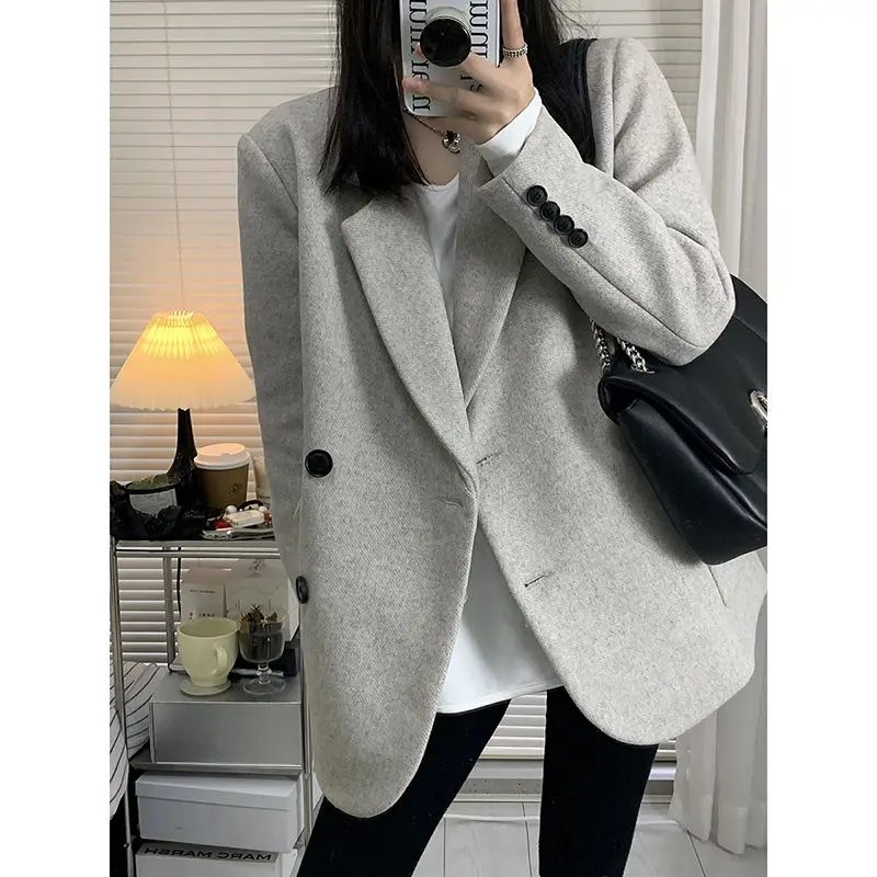 Women's Woolen Suit Jacket 2023 Autumn and Winter Quilted Cotton Elephant Grey Thickened Small Loose Slimming Woolen Coat Top
Women's Woolen Suit Jacket 2023 Autumn and Winter Quilted Cotton Elephant Grey Thickened Small Loose Slimming Woolen Coat Top
