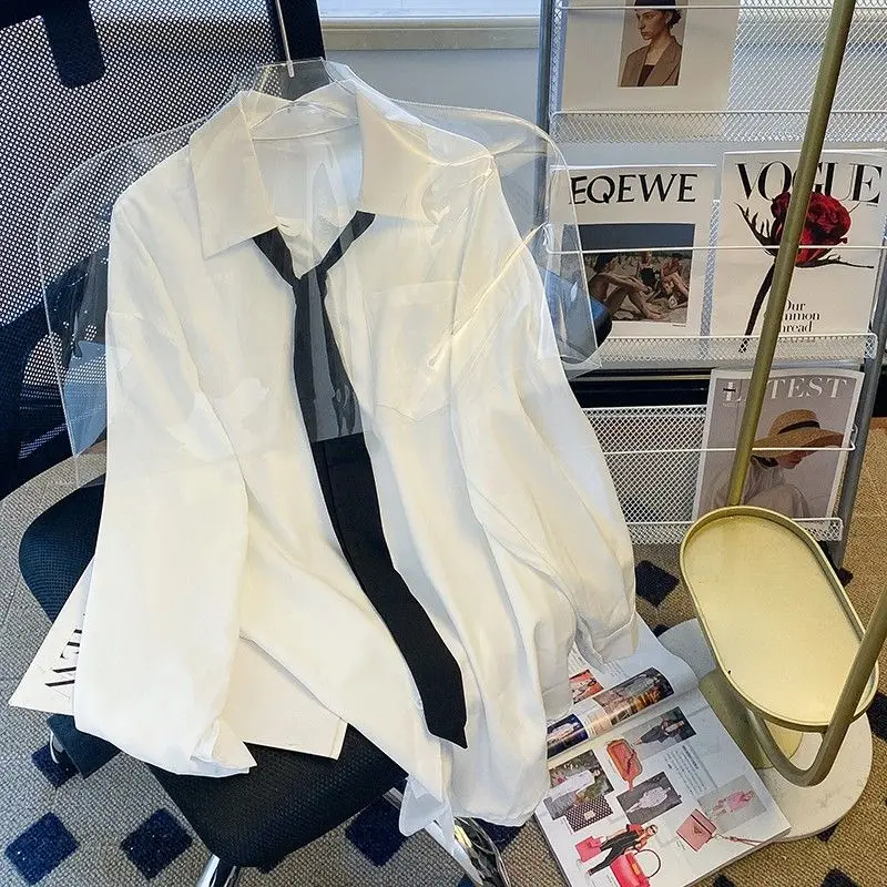 White shirt female summer new French high-grade chiffon shirt female tie loose drape long sexy top female
White shirt female summer new French high-grade chiffon shirt female tie loose drape long sexy top female