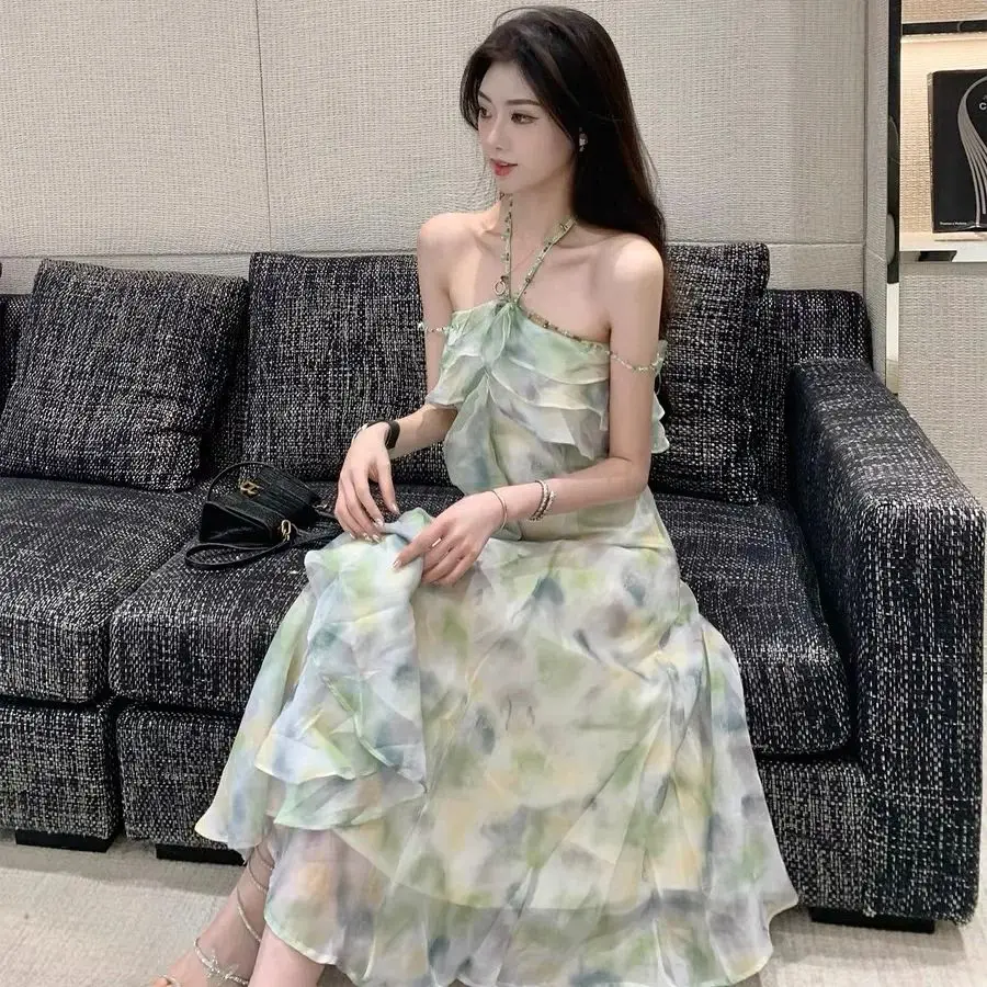 Layered flounces flowing Fairy Heavy Industry lace-up halter dress Daily edition length holiday dress
Layered flounces flowing Fairy Heavy Industry lace-up halter dress Daily edition length holiday dress