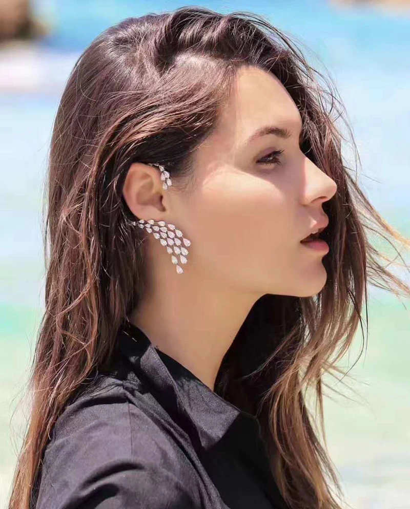 Fashion Luxury Design Clear Cubic Zircon Water Drop Ear Cuff Women Clip Earrings Single Piece E-407
Fashion Luxury Design Clear Cubic Zircon Water Drop Ear Cuff Women Clip Earrings Single Piece E-407