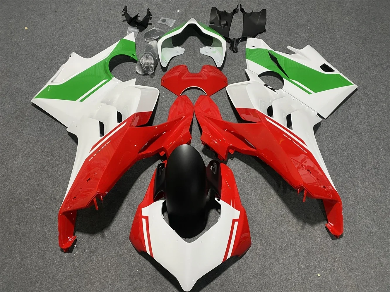 Для комплекта обтекателей Panigale v4 v4s 2018 2019 2020 2021 высококачественный ABS корпус инжектора kit Красный
Для комплекта обтекателей Panigale v4 v4s 2018 2019 2020 2021 высококачественный ABS корпус инжектора kit Красный
