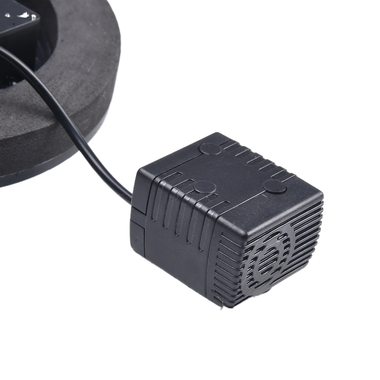 Eco-friendly Useful Fish Tank Garden Fountain Small Pond Solar Fountain Fountain Pool 130mm Diameter 50cm Height
Eco-friendly Useful Fish Tank Garden Fountain Small Pond Solar Fountain Fountain Pool 130mm Diameter 50cm Height