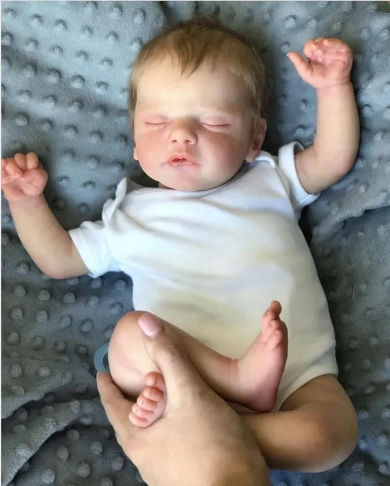 Кукла реборн Sam Bebe, 18 дюймов, с корневыми коричневыми волосами, 3D окрашенная кожа, полностью мягкая виниловая Кукла-младенец с белой одеждой
Кукла реборн Sam Bebe, 18 дюймов, с корневыми коричневыми волосами, 3D окрашенная кожа, полностью мягкая виниловая Кукла-младенец с белой одеждой