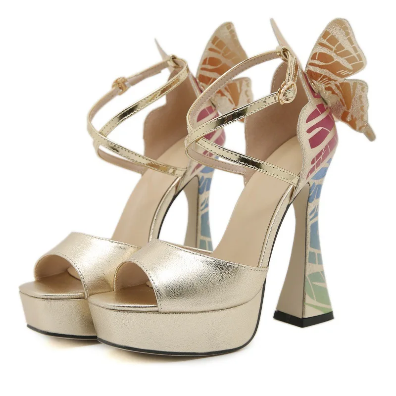 Heel Color Printed Three-dimensional Butterfly Sandals Summer Women Pointed Ultra-high Heels Princess Dresswedding Shoes Size 42
Heel Color Printed Three-dimensional Butterfly Sandals Summer Women Pointed Ultra-high Heels Princess Dresswedding Shoes Size 42