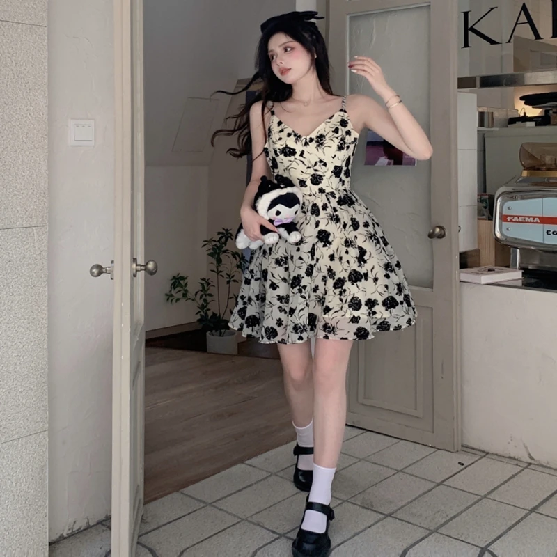 2023 New Dress Is Pure And Elegant And The Waist Is Closed To Show Thin French Print Free Shipping
2023 New Dress Is Pure And Elegant And The Waist Is Closed To Show Thin French Print Free Shipping