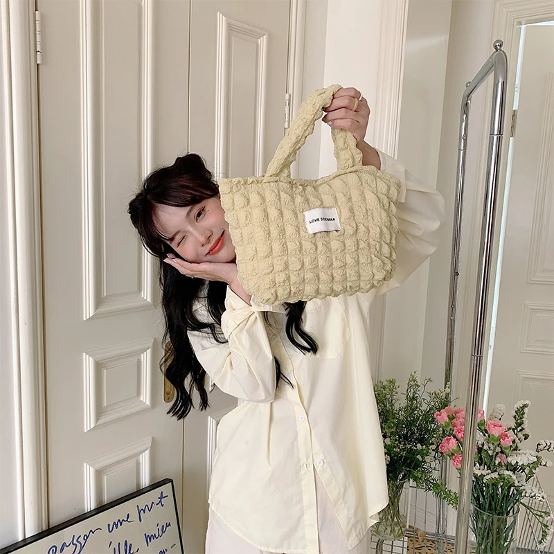 Korean Version Ins Style Fashion Bubble Hand Tote Bag Large Capacity Handbag Women Fabric Carry-on Bag For Daily Commute
Korean Version Ins Style Fashion Bubble Hand Tote Bag Large Capacity Handbag Women Fabric Carry-on Bag For Daily Commute