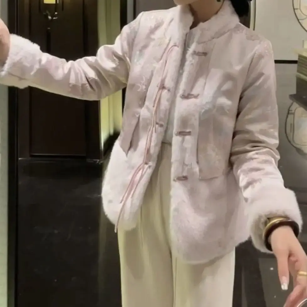 2024 chinese winter new oriental women's clothing thickened black cotton jacket cotton jacket women's design sense blouse
2024 chinese winter new oriental women's clothing thickened black cotton jacket cotton jacket women's design sense blouse