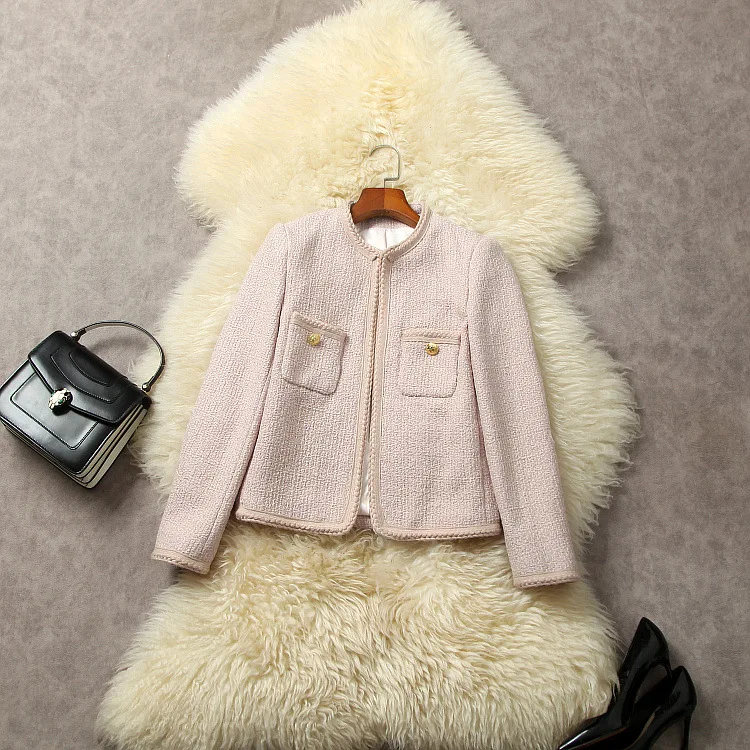 European and American women's clothing 2023 autumn new Round neck Long-sleeved pink buttons fashion The tweed jacket
European and American women's clothing 2023 autumn new Round neck Long-sleeved pink buttons fashion The tweed jacket