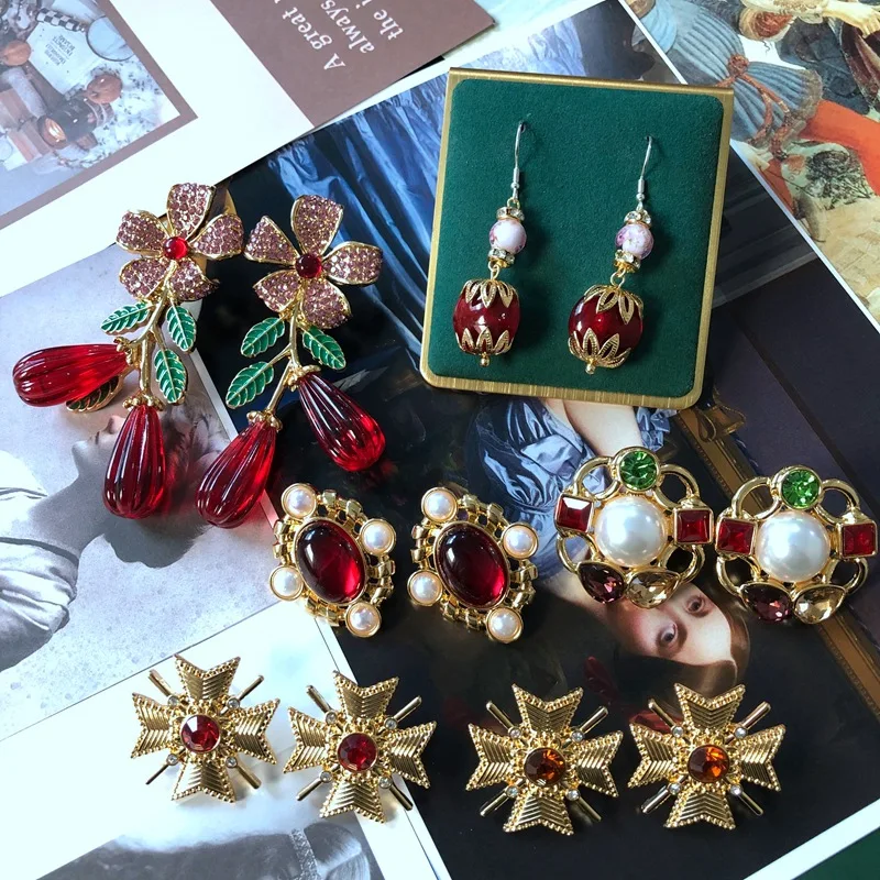 Real Gold Plated Vintage Gemstone Rhinestone Glass Flower Silver Needle Baroque Stud & Drop Earrings
Real Gold Plated Vintage Gemstone Rhinestone Glass Flower Silver Needle Baroque Stud & Drop Earrings