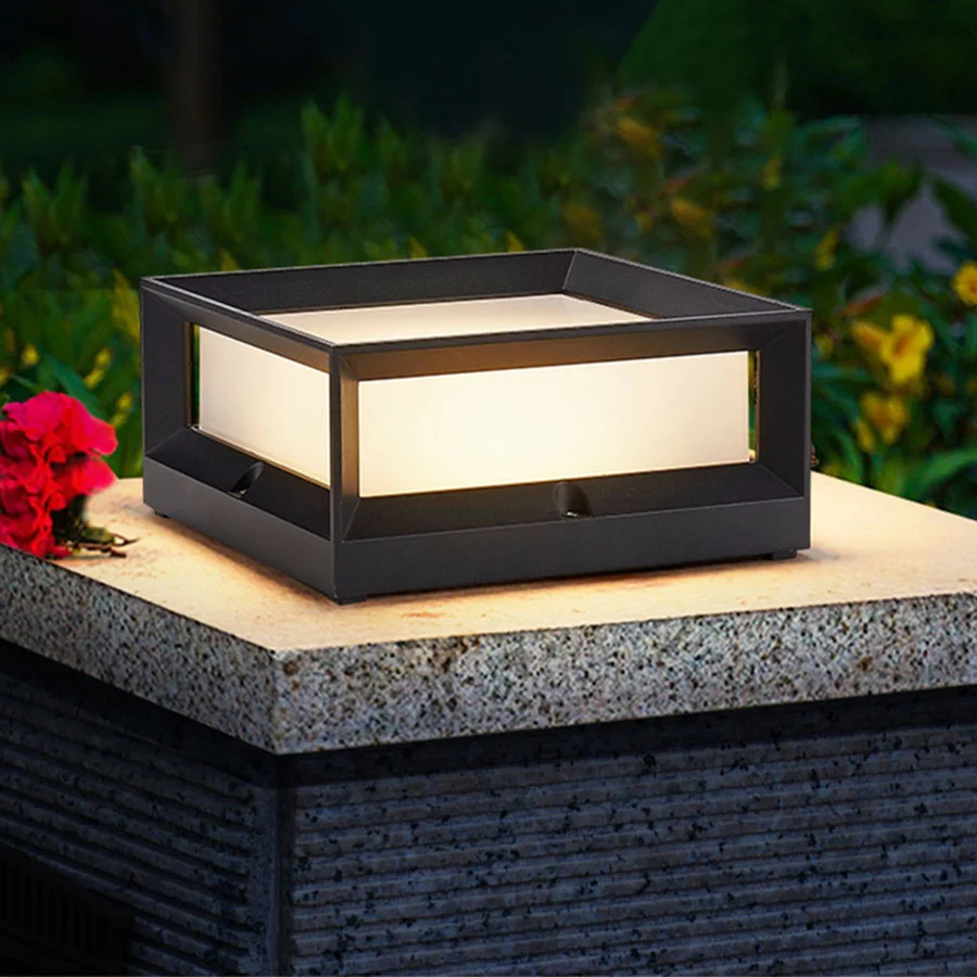 

Outdoor Modern Solar Post Light LED Fence Deck Cap Light IP54 Waterproof Solar Lantern Column Lamp for Patio Garden Decor