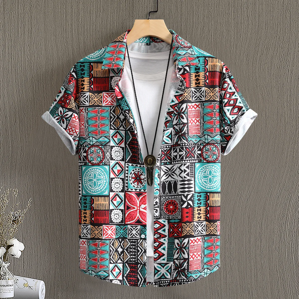 Summer new men's shirts ethnic style Middle Eastern retro pattern digital printed shirts can be customized according to the draw
Summer new men's shirts ethnic style Middle Eastern retro pattern digital printed shirts can be customized according to the draw