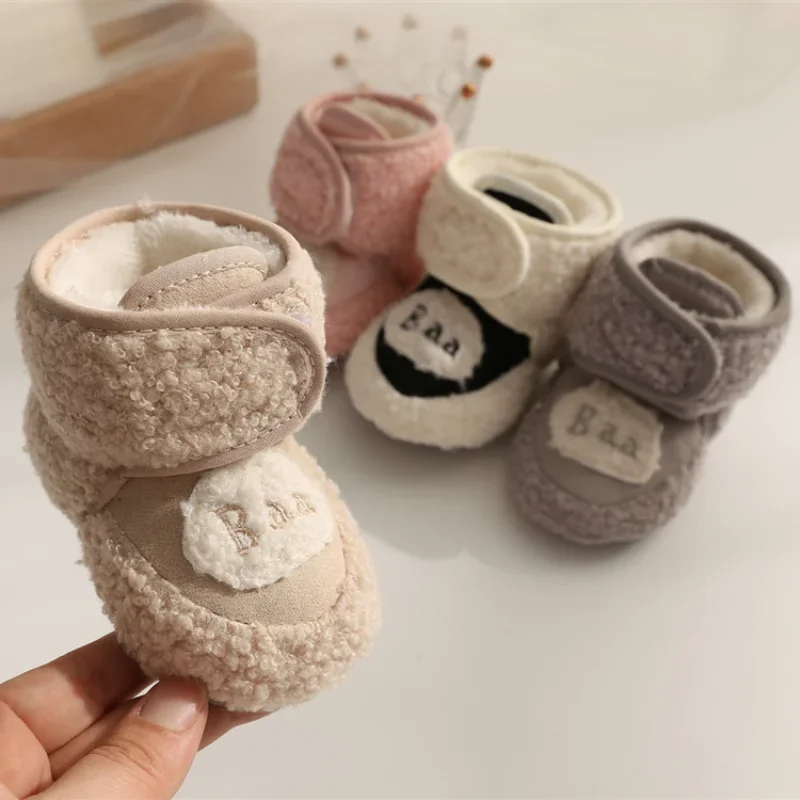 Baby Cotton Shoes 0-1 Years Old Men and Women Pile Thickened Winter Warm Shoe Baby Soft-soled Toddler Shoes Do Not Drop
Baby Cotton Shoes 0-1 Years Old Men and Women Pile Thickened Winter Warm Shoe Baby Soft-soled Toddler Shoes Do Not Drop