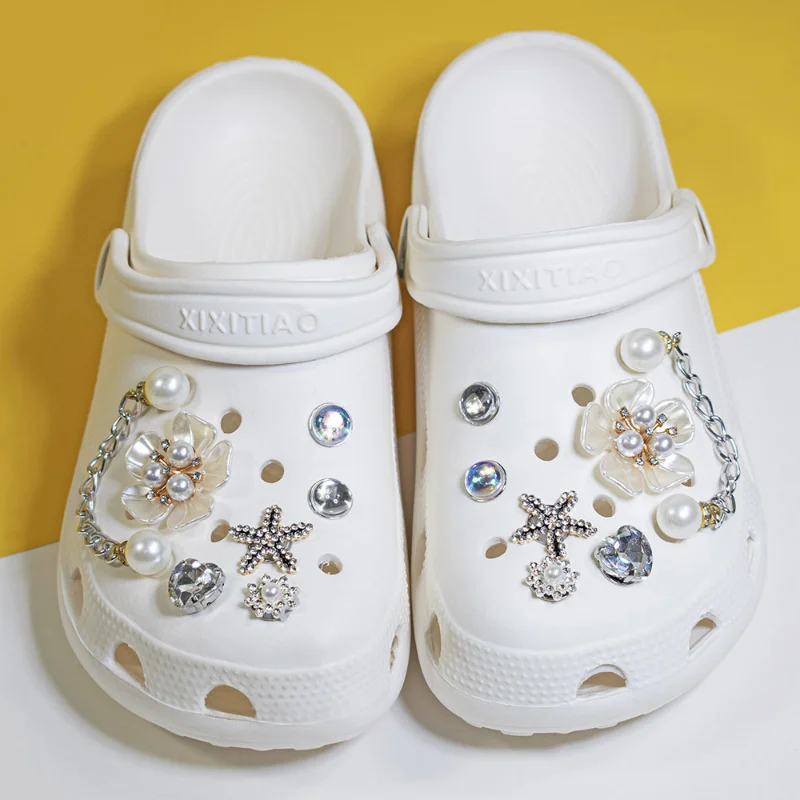 12 PCS/lot Shoe Charms Decoration Buckle Pins Crystal Pearl Star Flower Chain Pins DIY Combiation for Clog Friend Gift
12 PCS/lot Shoe Charms Decoration Buckle Pins Crystal Pearl Star Flower Chain Pins DIY Combiation for Clog Friend Gift