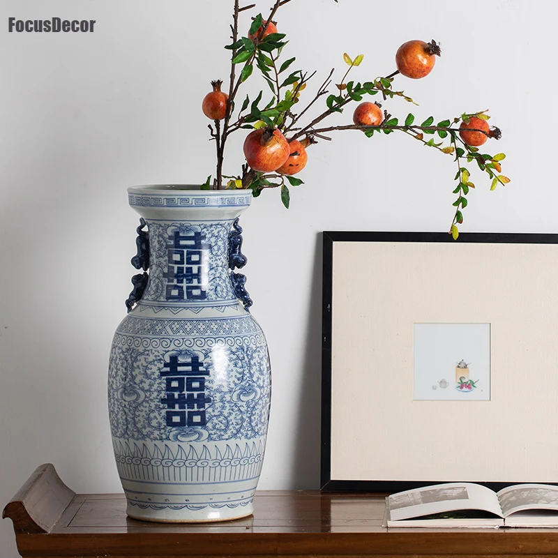 Jingdezhen Blue and White Wedding Vase Vintage Xi Vase for Flowers Chinese Table Vase Decorations Home Asian Decor Porcelain
Jingdezhen Blue and White Wedding Vase Vintage Xi Vase for Flowers Chinese Table Vase Decorations Home Asian Decor Porcelain