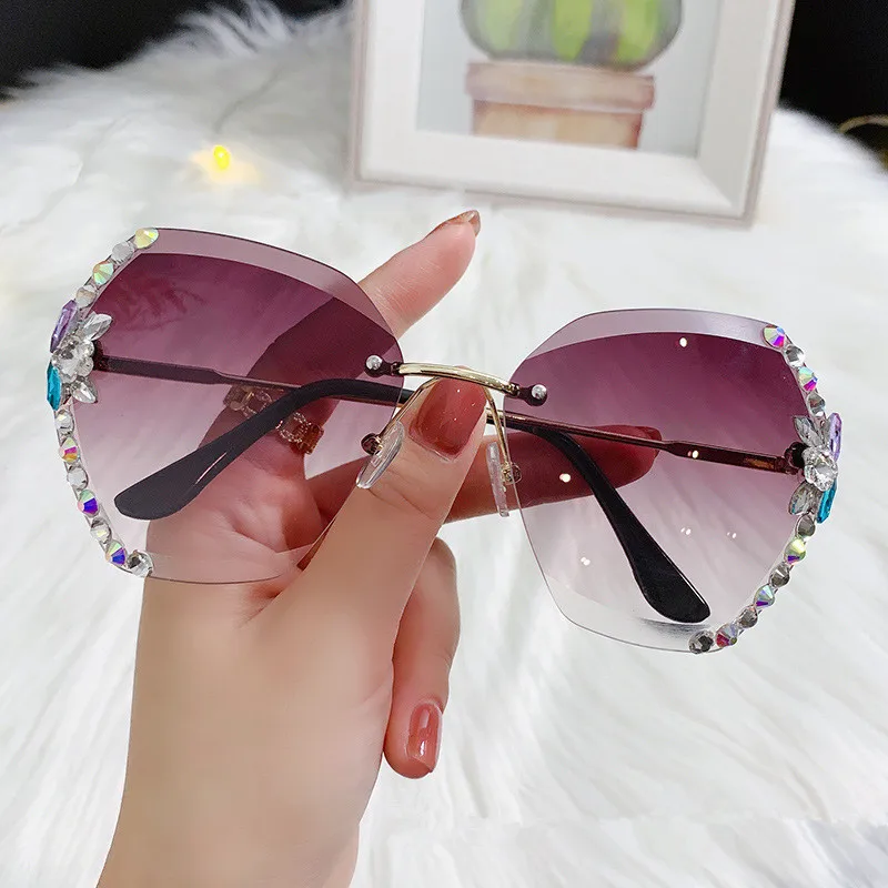 Vintage Fashion Rimless Sunglasses Women Famous Luxury Brand Design Sexy Diamond Square Sun Glasses For Female UV400
Vintage Fashion Rimless Sunglasses Women Famous Luxury Brand Design Sexy Diamond Square Sun Glasses For Female UV400