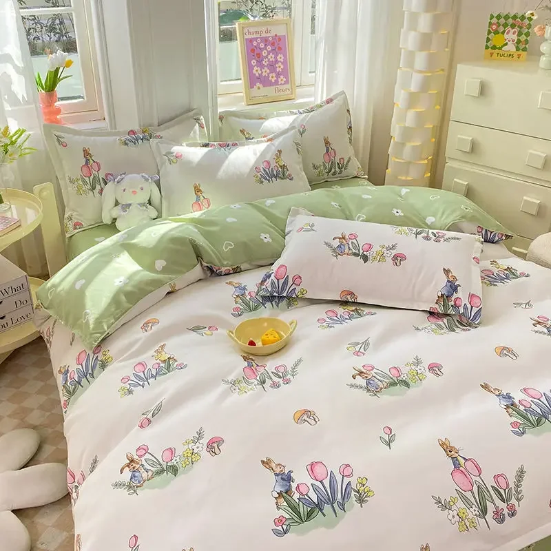 Korean Simple Strawberry Pattern Quilt Cover Bed Sheet Pillow Cover Bedding Set of Four Pieces Plus Size Double Bed Cover
Korean Simple Strawberry Pattern Quilt Cover Bed Sheet Pillow Cover Bedding Set of Four Pieces Plus Size Double Bed Cover