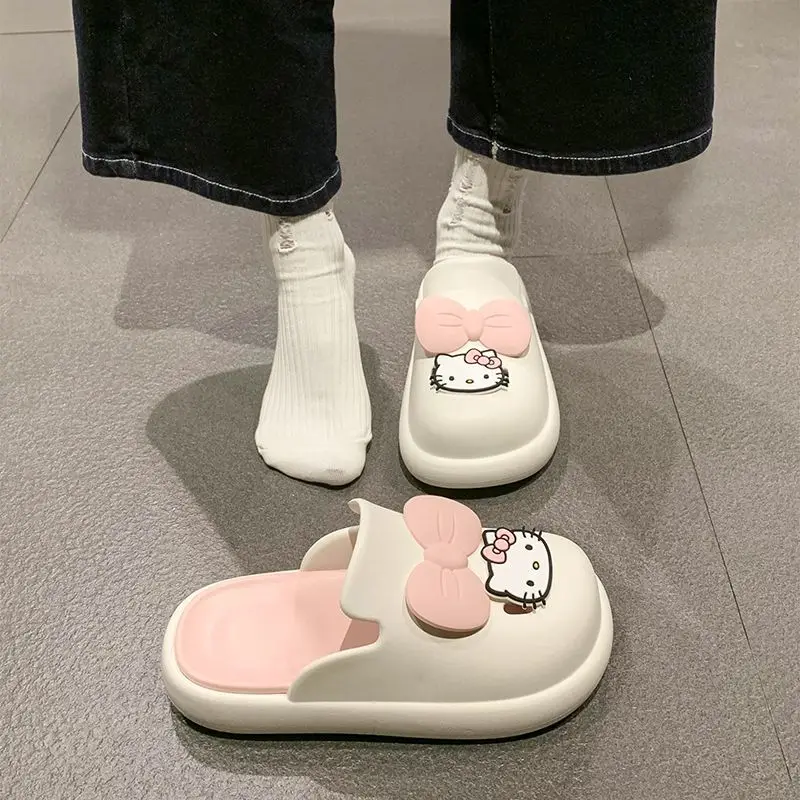 Симпатичные Сандалии Sanrios Hello Kitty Eva женские тапочки Мультяшные Kt Нескользящие уличные пляжные туфли Симпатичные повседневные сандалии для девочек студенческое общежитие
Симпатичные Сандалии Sanrios Hello Kitty Eva женские тапочки Мультяшные Kt Нескользящие уличные пляжные туфли Симпатичные повседневные сандалии для девочек студенческое общежитие