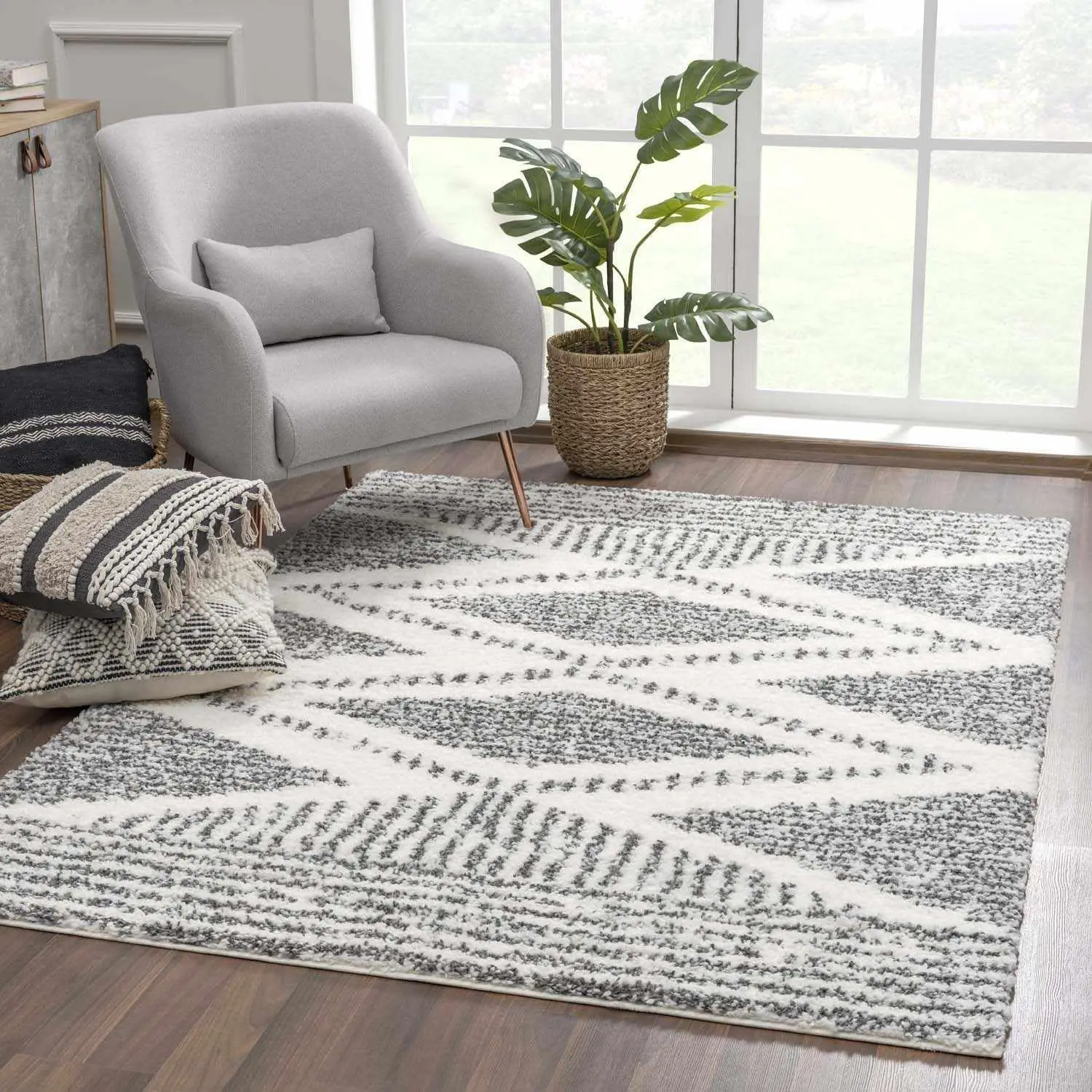 Hauteloom Trunding Moroccan Farmhouse Living Room Bedroom Shaggy Area Rug - Bohemian Shag Rug - Plush High Pile - Southwes
Hauteloom Trunding Moroccan Farmhouse Living Room Bedroom Shaggy Area Rug - Bohemian Shag Rug - Plush High Pile - Southwes